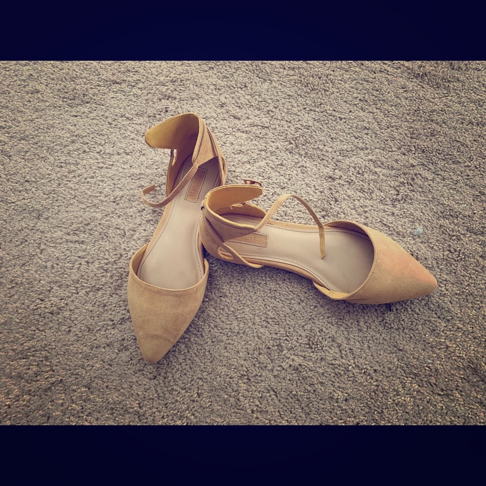 🌼🌼Forever 21 Yellow Flats🌼🌼